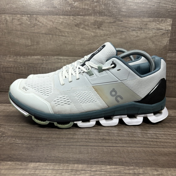 On Cloudace White Green Mens US Size 10.5 EUR 44.5 50.99207 Running Shoes - Picture 3 of 9